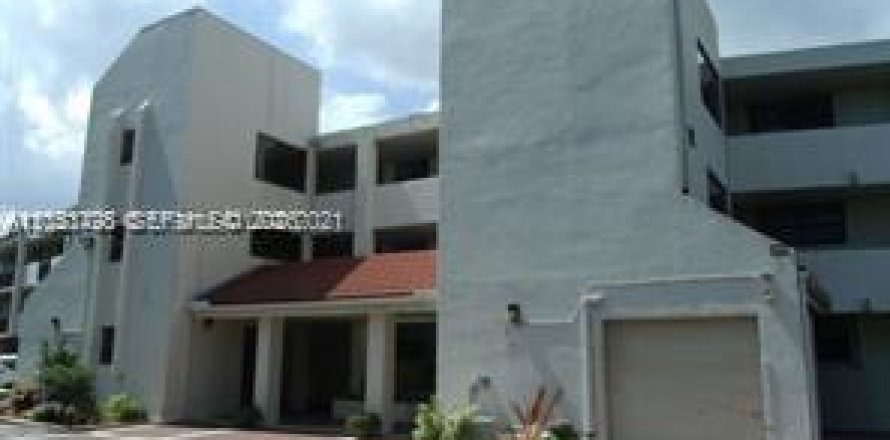 Condo à Oakland Park, Floride, 2 chambres  № 2180367