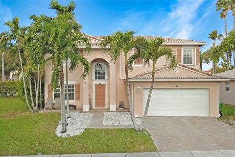 House in Miramar, Florida 4 bedrooms, 193.52 sq.m. № 2041586