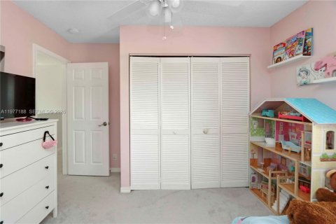 House in Miramar, Florida 4 bedrooms, 193.52 sq.m. № 2041586 - photo 21