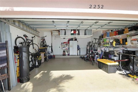 House in Miramar, Florida 4 bedrooms, 193.52 sq.m. № 2041586 - photo 28