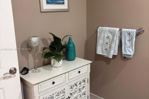 Condo in Sunrise, Florida, 3 bedrooms  № 2034111 - photo 15