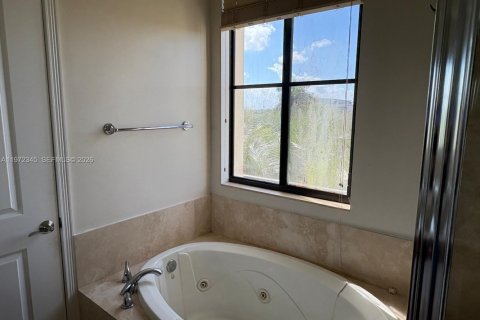 Condo in Sunrise, Florida, 3 bedrooms  № 2034111 - photo 10