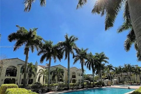 Condo in Sunrise, Florida, 3 bedrooms  № 2034111 - photo 18