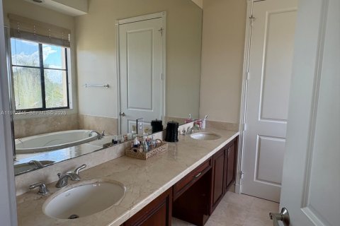 Condo in Sunrise, Florida, 3 bedrooms  № 2034111 - photo 13