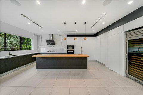 House in Pinecrest, Florida 7 bedrooms, 662.58 sq.m. № 1695855 - photo 27