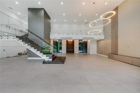 House in Pinecrest, Florida 7 bedrooms, 662.58 sq.m. № 1695855 - photo 16