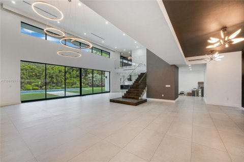 House in Pinecrest, Florida 7 bedrooms, 662.58 sq.m. № 1695855 - photo 13