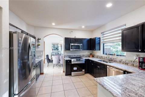 Casa en venta en Homestead, Florida, 5 dormitorios, 343.37 m2 № 2009186 - foto 17
