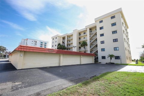 Condo in Cocoa Beach, Florida, 2 bedrooms  № 2306828