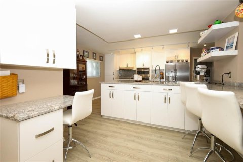 Купить кондоминиум в Коко-Бич, Флорида 8 комнат, 123.93м2, № 2306828 - фото 5