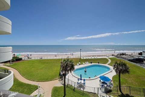 Copropriété à vendre à Daytona Beach, Floride: 3 chambres, 161.19 m2 № 1916669 - photo 2