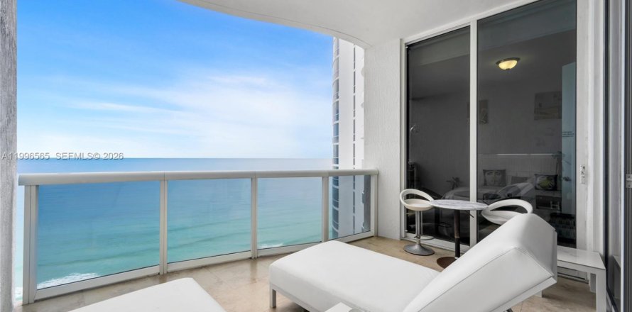 Condo in Sunny Isles Beach, Florida, 3 bedrooms № 2145927