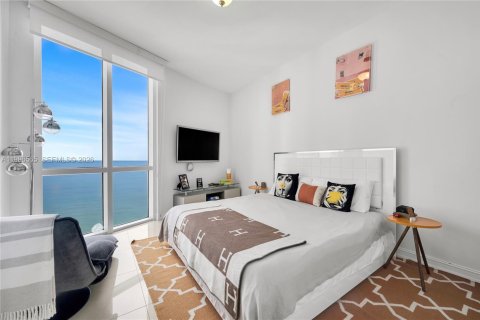 Condo in Sunny Isles Beach, Florida, 3 bedrooms № 2145927 - photo 23