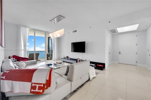 Condo in Sunny Isles Beach, Florida, 3 bedrooms № 2145927 - photo 8