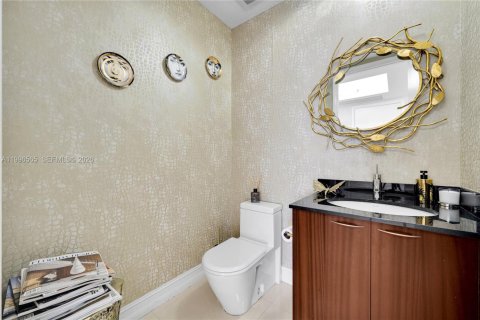 Condo in Sunny Isles Beach, Florida, 3 bedrooms № 2145927 - photo 27