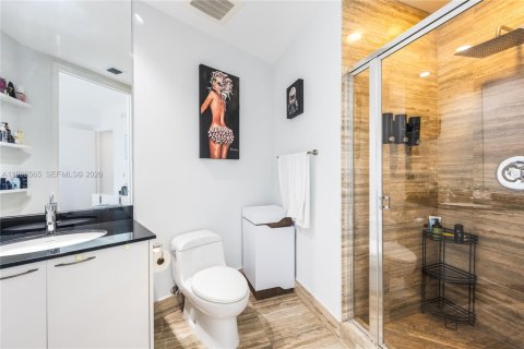 Condo in Sunny Isles Beach, Florida, 3 bedrooms № 2145927 - photo 25
