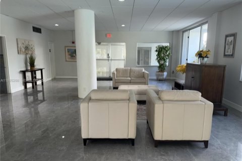 Copropriété à louer à Bay Harbor Islands, Floride: 1 chambre, 86.31 m2 № 1986495 - photo 28