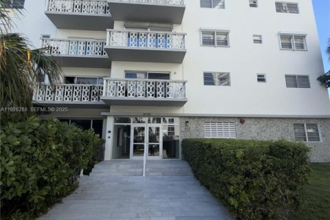 Copropriété à louer à Bay Harbor Islands, Floride: 1 chambre, 86.31 m2 № 1986495 - photo 2