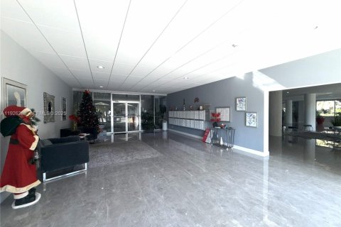 Copropriété à louer à Bay Harbor Islands, Floride: 1 chambre, 86.31 m2 № 1986495 - photo 4