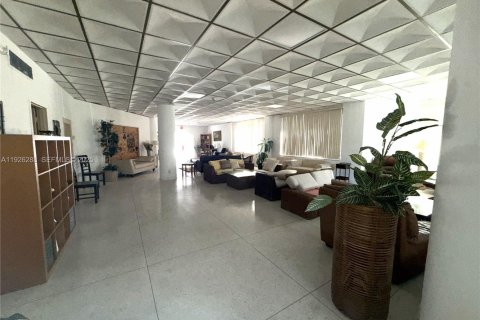 Copropriété à louer à Bay Harbor Islands, Floride: 1 chambre, 86.31 m2 № 1986495 - photo 25