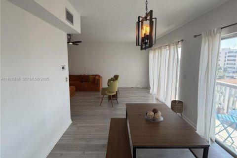 Copropriété à louer à Bay Harbor Islands, Floride: 1 chambre, 86.31 m2 № 1986495 - photo 8