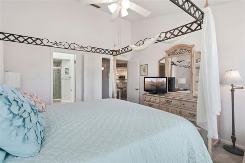 Condo in Saint Petersburg, Florida, 2 bedrooms  № 2149083 - photo 13