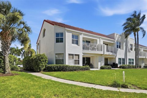 Condo in Saint Petersburg, Florida, 2 bedrooms  № 2149083 - photo 3