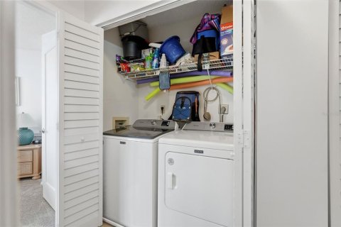 Condo in Saint Petersburg, Florida, 2 bedrooms  № 2149083 - photo 21