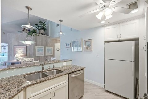 Condo in Saint Petersburg, Florida, 2 bedrooms  № 2149083 - photo 8