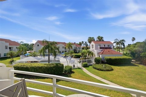 Condo in Saint Petersburg, Florida, 2 bedrooms  № 2149083 - photo 16