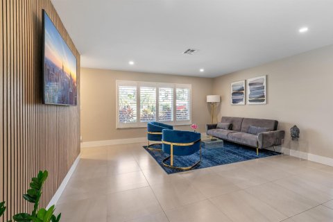 Villa ou maison à louer à Pompano Beach, Floride: 4 chambres, 204.76 m2 № 2085739 - photo 4
