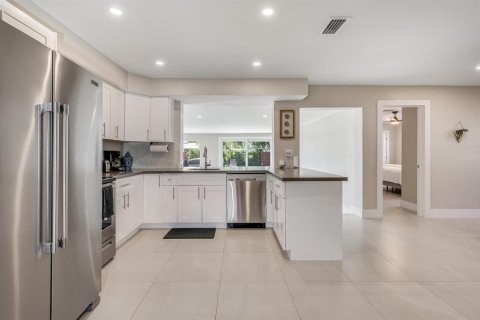 Villa ou maison à louer à Pompano Beach, Floride: 4 chambres, 204.76 m2 № 2085739 - photo 5