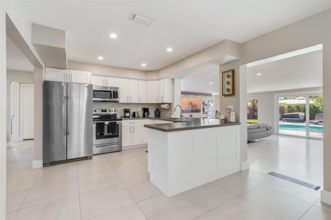 Villa ou maison à louer à Pompano Beach, Floride: 4 chambres, 204.76 m2 № 2085739 - photo 6