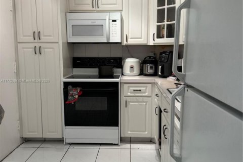Condominio en venta en Sunny Isles Beach, Florida, 1 dormitorio, 70.79 m2 № 1868202 - foto 20
