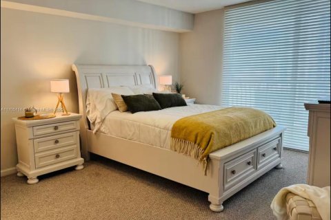 Condo in Miami, Florida, 1 bedroom  № 2076735 - photo 23