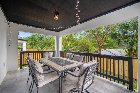 Casa en venta en Tampa, Florida, 3 dormitorios, 149.67 m2 № 1840338 - foto 11
