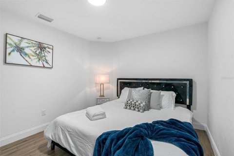 Casa en venta en Tampa, Florida, 3 dormitorios, 149.67 m2 № 1840338 - foto 18