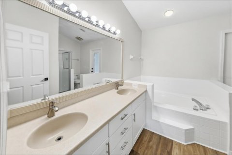 Villa ou maison à vendre à Melbourne, Floride: 3 chambres, 159.98 m2 № 2398846 - photo 10