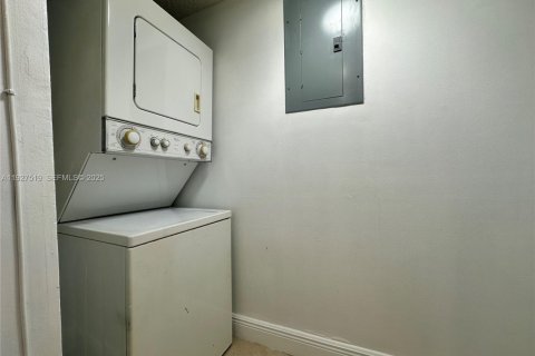 Снять в аренду кондоминиум в Мирамар, Флорида 2 спальни, 76.18м2, № 1986287 - фото 13