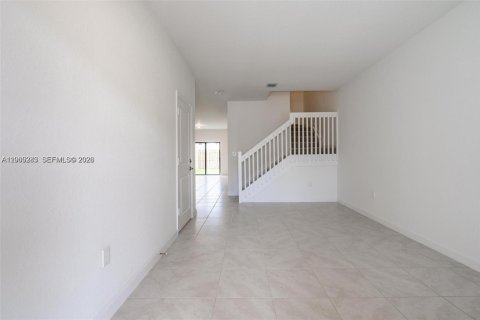 Touwnhouse à vendre à Homestead, Floride: 3 chambres, 169.73 m2 № 2170984 - photo 3