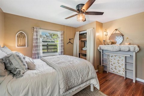 Villa ou maison à vendre à Tarpon Springs, Floride: 5 chambres, 242.38 m2 № 2207379 - photo 28
