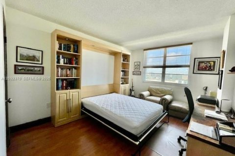 Condominio en venta en Sunny Isles Beach, Florida, 2 dormitorios, 113.34 m2 № 2189849 - foto 11