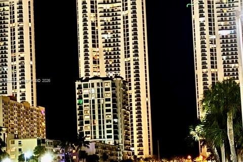 Condominio en venta en Sunny Isles Beach, Florida, 2 dormitorios, 113.34 m2 № 2189849 - foto 30