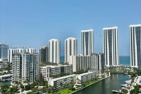 Condominio en venta en Sunny Isles Beach, Florida, 2 dormitorios, 113.34 m2 № 2189849 - foto 20