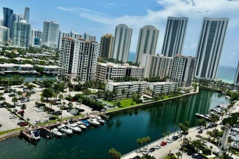 Condominio en Sunny Isles Beach, Florida, 2 dormitorios  № 2189849