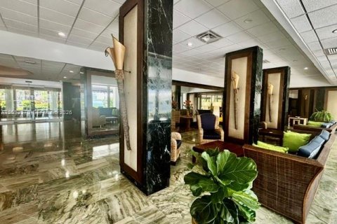 Condominio en venta en Sunny Isles Beach, Florida, 2 dormitorios, 113.34 m2 № 2189849 - foto 28