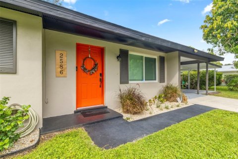 Villa ou maison à louer à Port Charlotte, Floride: 2 chambres, 95.5 m2 № 2092862 - photo 2