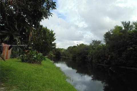 Touwnhouse à vendre à Sunrise, Floride: 2 chambres, 107.02 m2 № 1930317 - photo 19