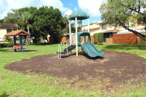 Touwnhouse à vendre à Sunrise, Floride: 2 chambres, 107.02 m2 № 1930317 - photo 30