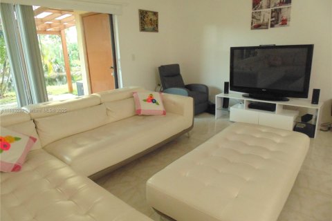Touwnhouse à vendre à Sunrise, Floride: 2 chambres, 107.02 m2 № 1930317 - photo 10